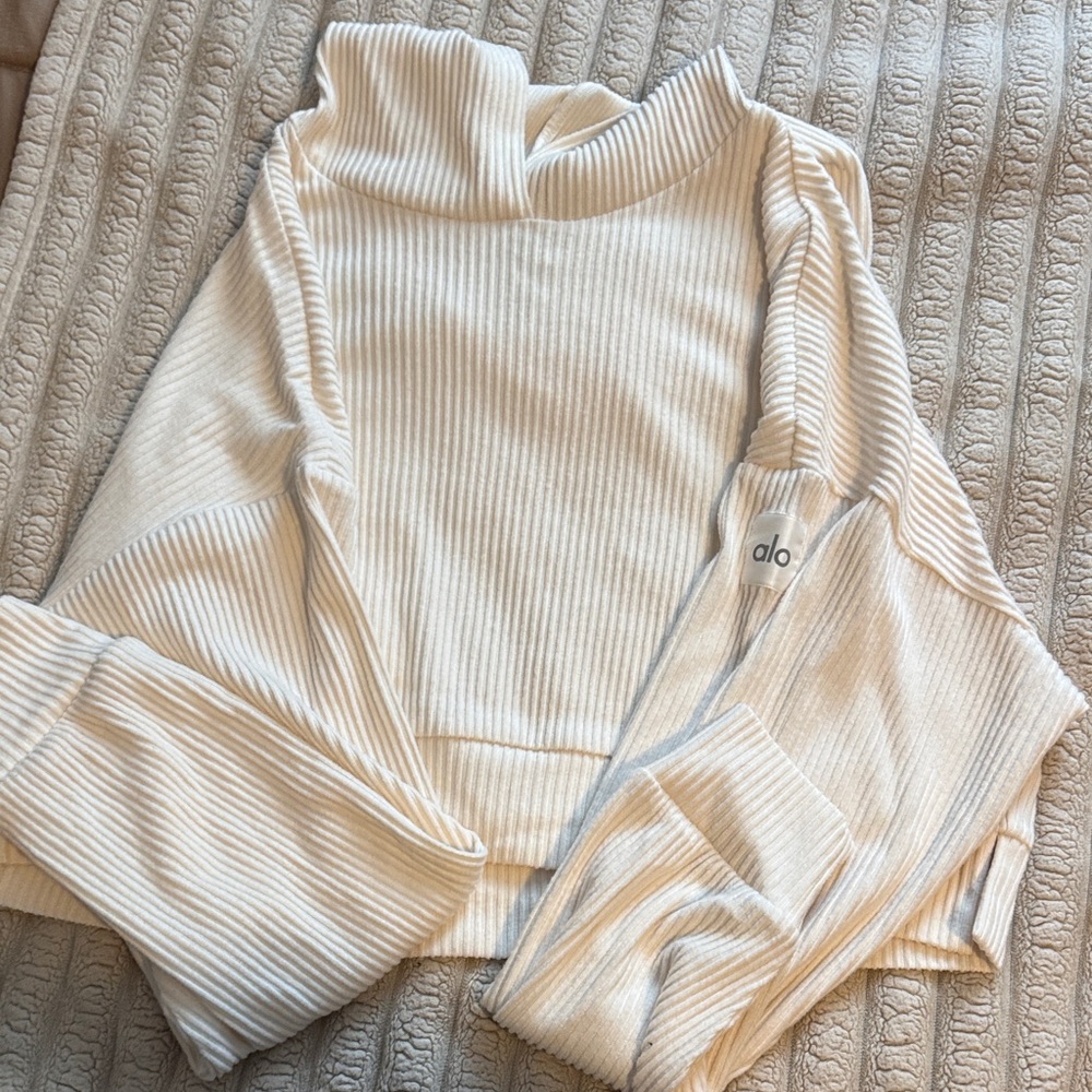 ALO Yoga Women's Set